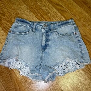 Wild fable jean shorts size 6